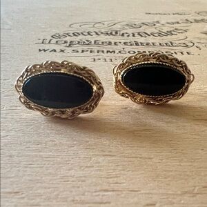 Vintage 12K Gold-filled black Oval Clip-On Earrings screw backs side pic